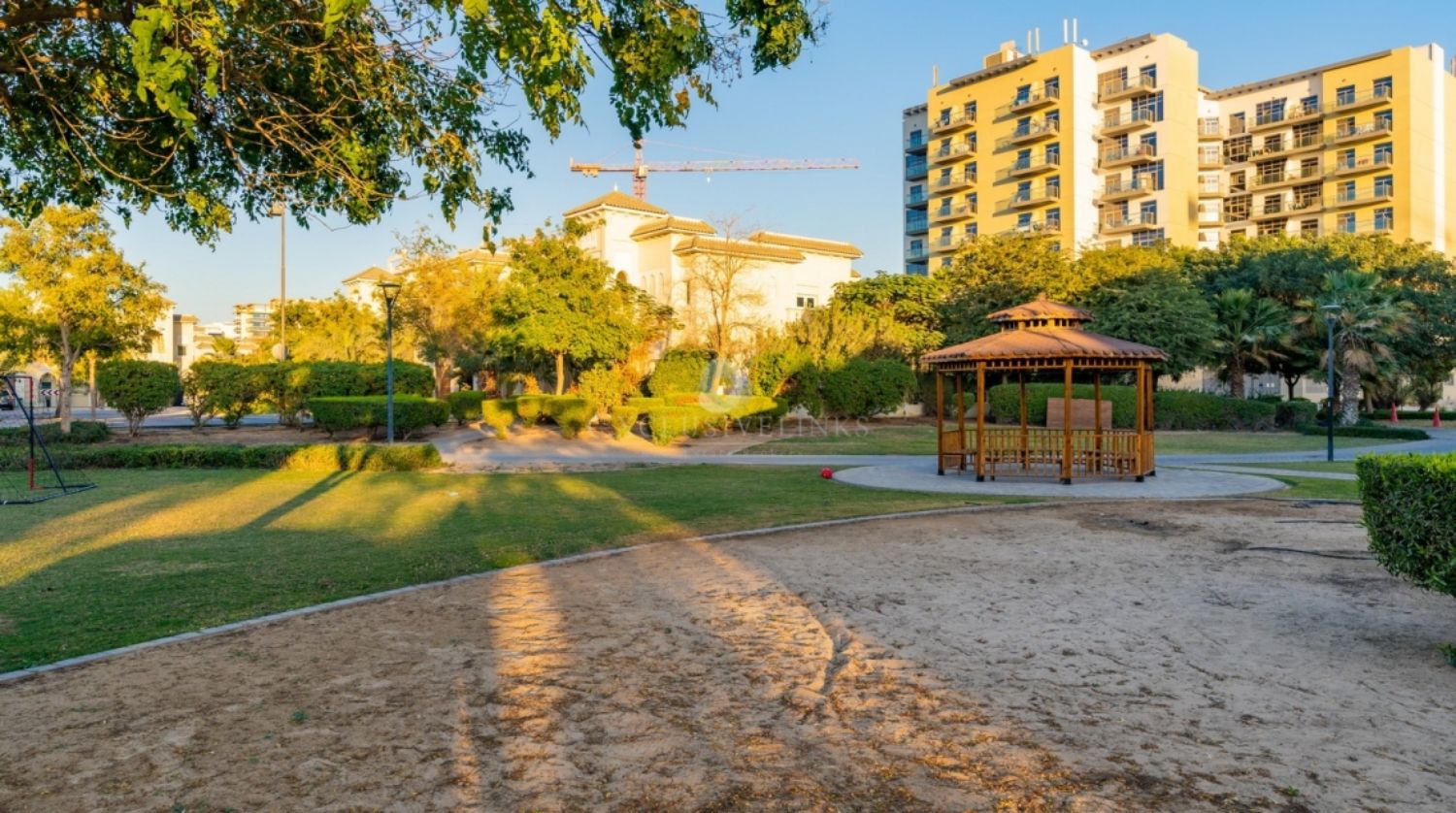 Al furjan walkway - Exclusive Links - Exclusive Links