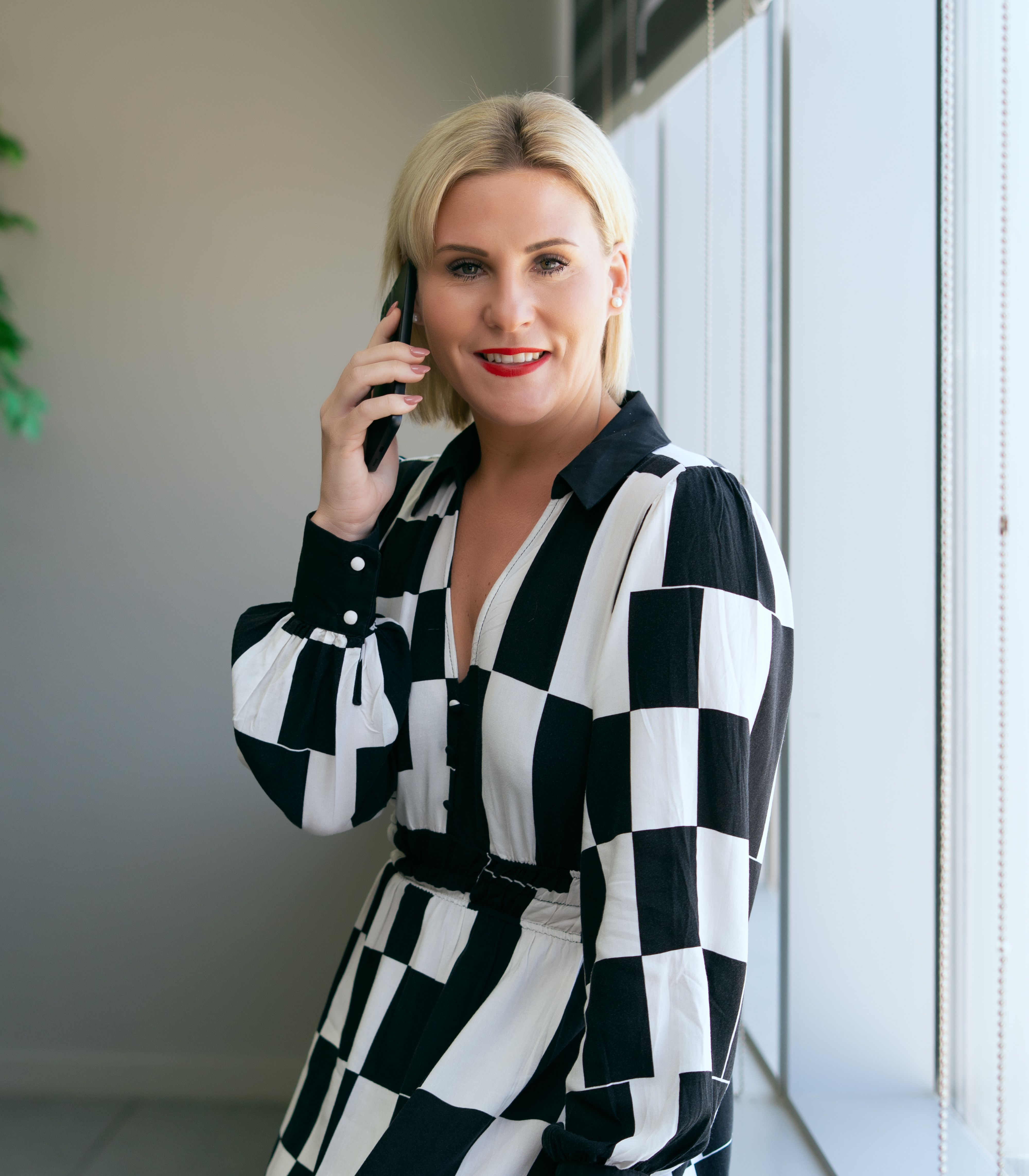 Florentina Clutton -  Exclusivelinks