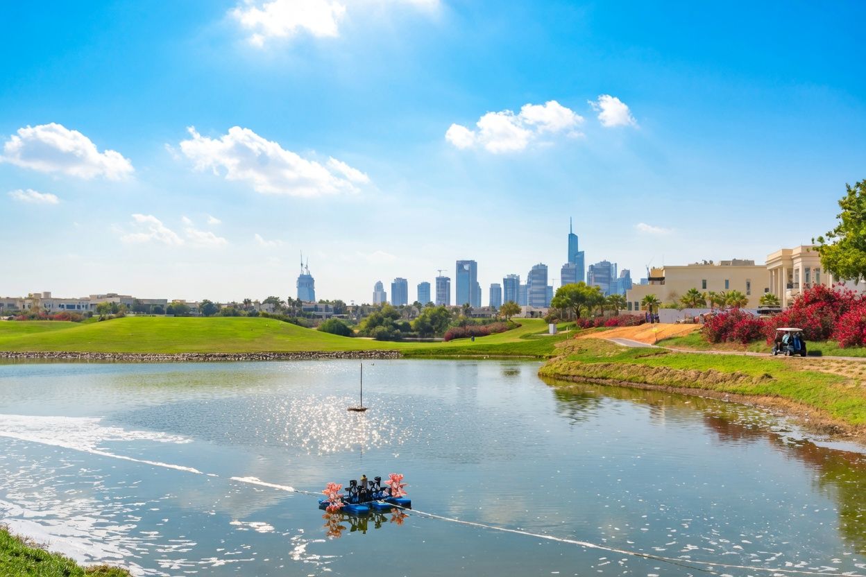 Emirates Hills - Exclusivelinks
