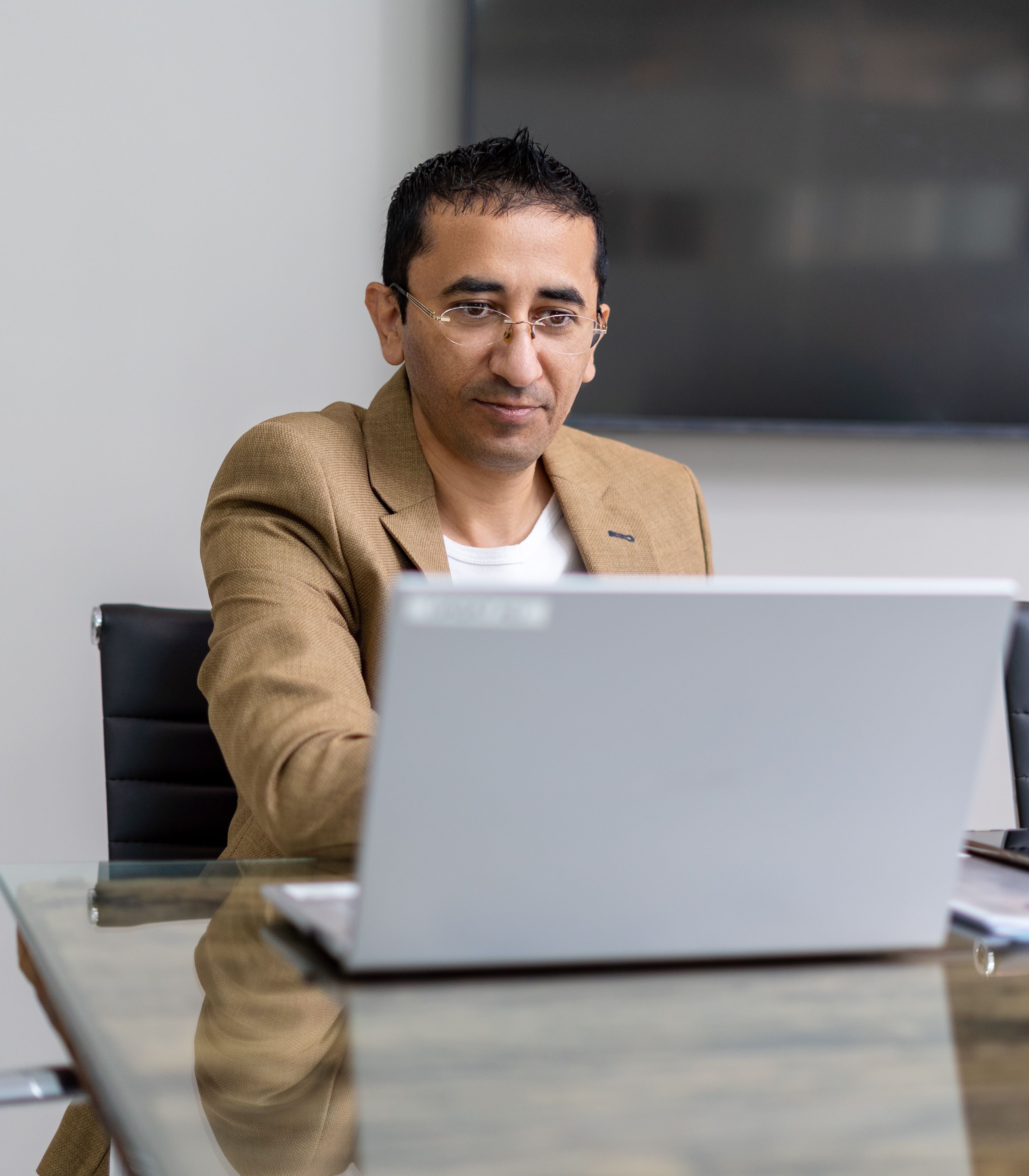 Liaqat Ali - Exclusivelinks