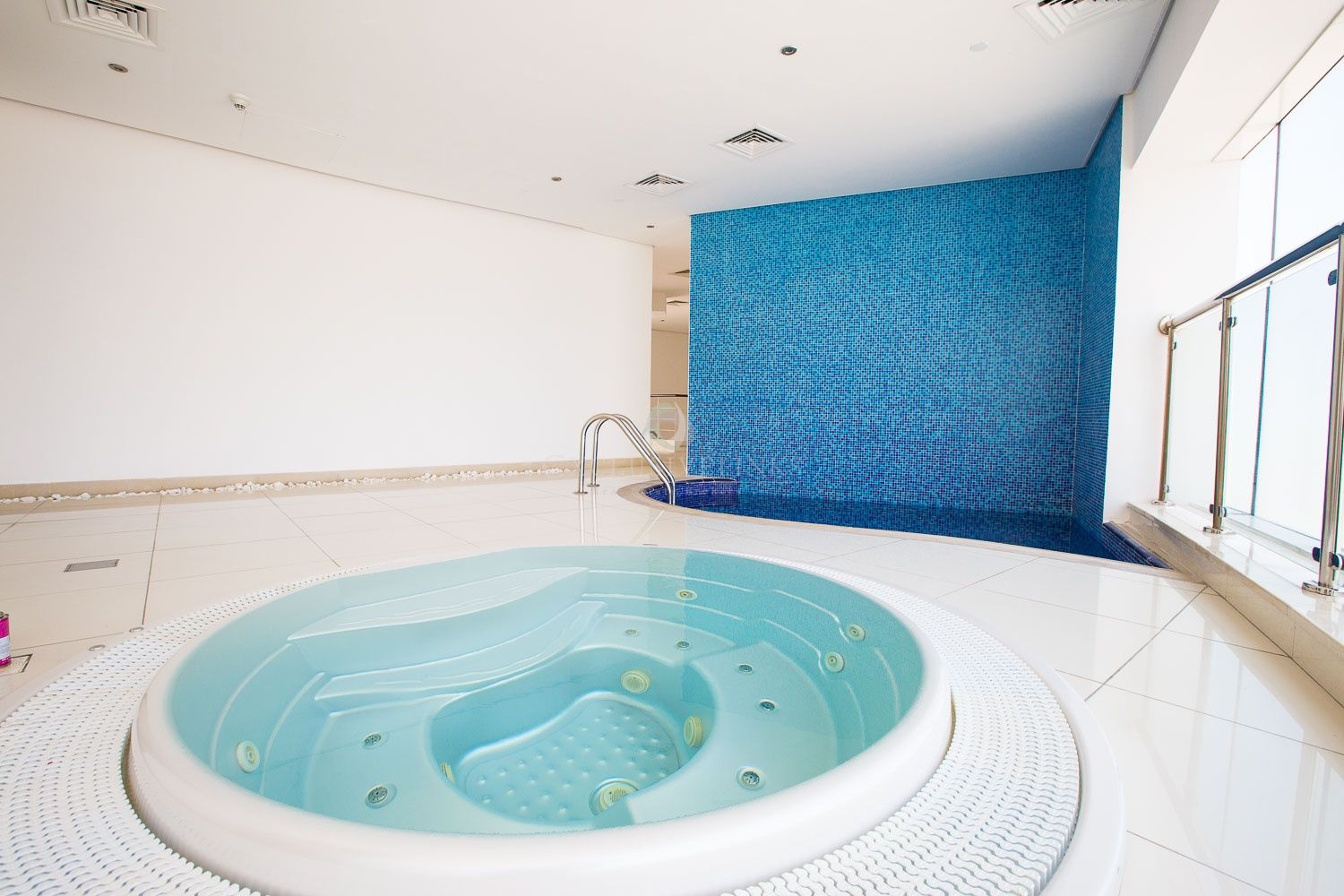 The bridge innerpool - Exclusive Links - Exclusive Links