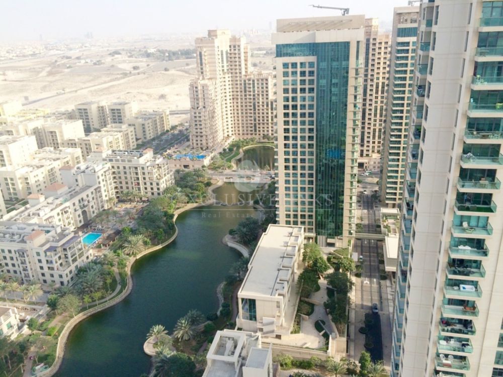 Link towers topview banner - Exclusive Links - Exclusive Links