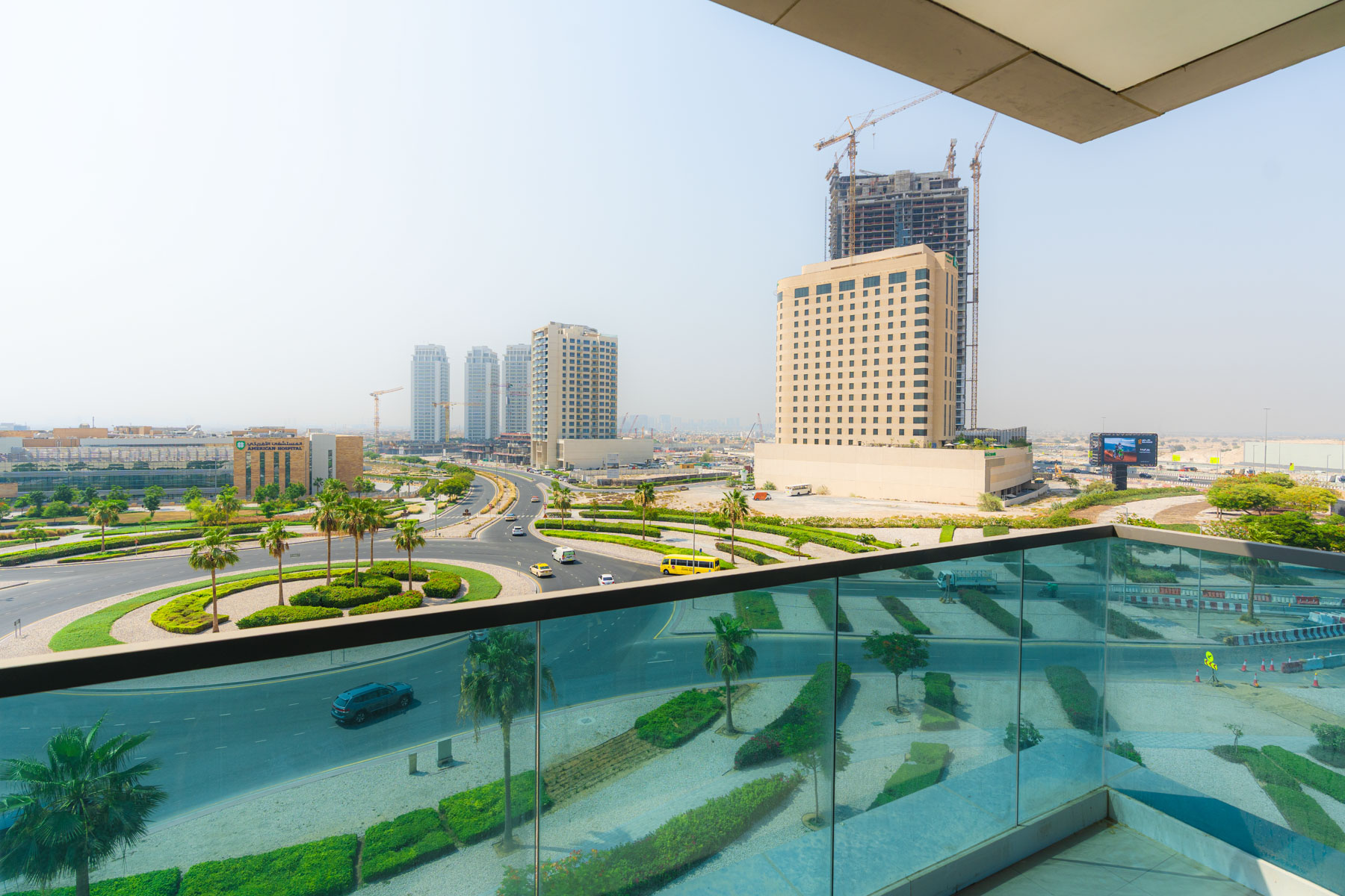 Spacious | Bright 1 BR | Skyline View - Exclusive Links