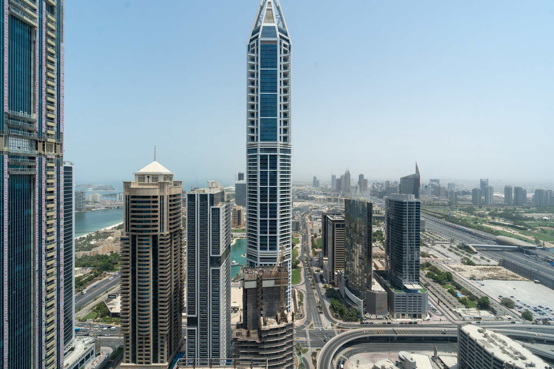 Lovely 1 BR | Prime Location | Avail 25th Dec - Exclusive Links