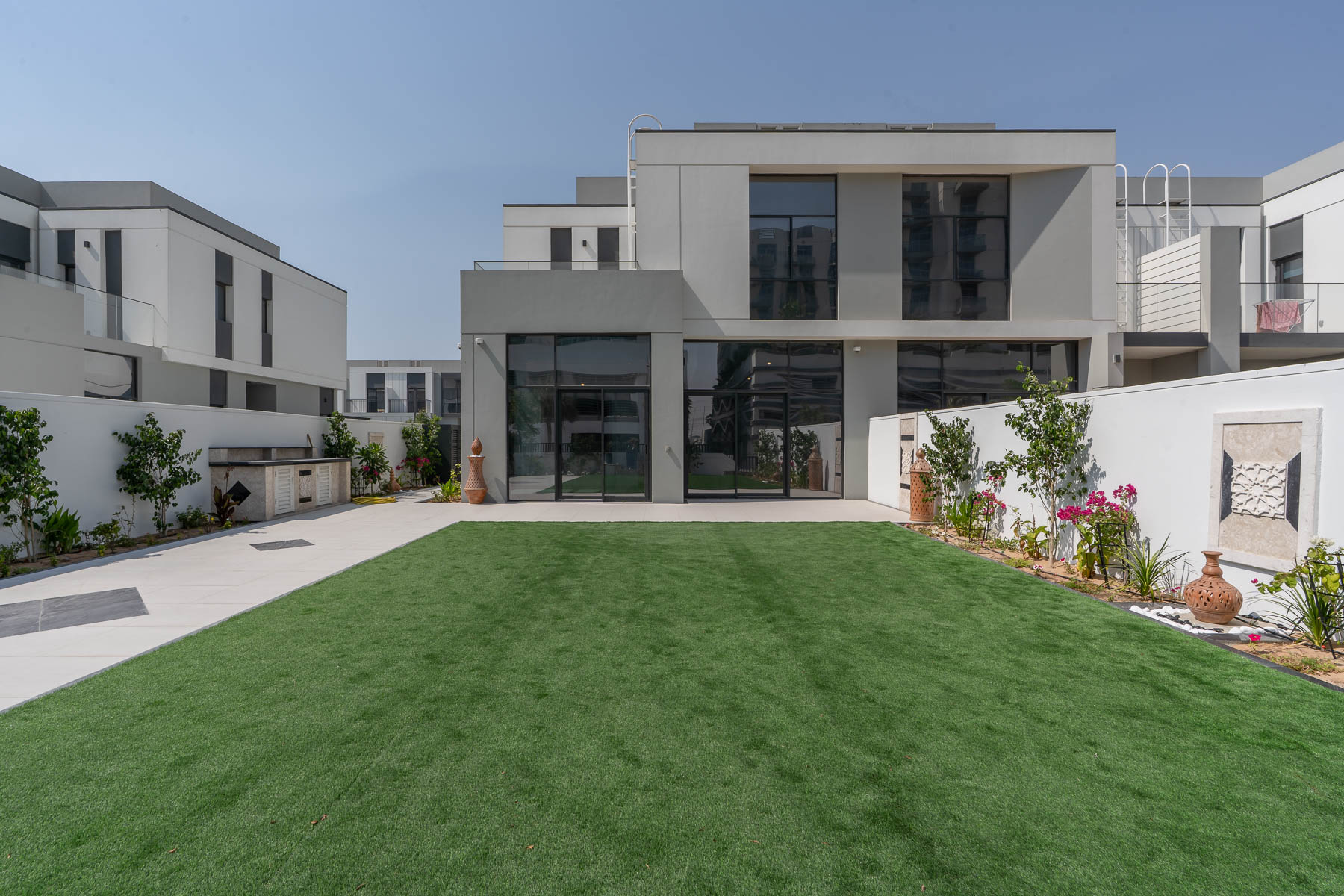 Amazing Large Garden | Upgraded | View Today - Exclusive Links