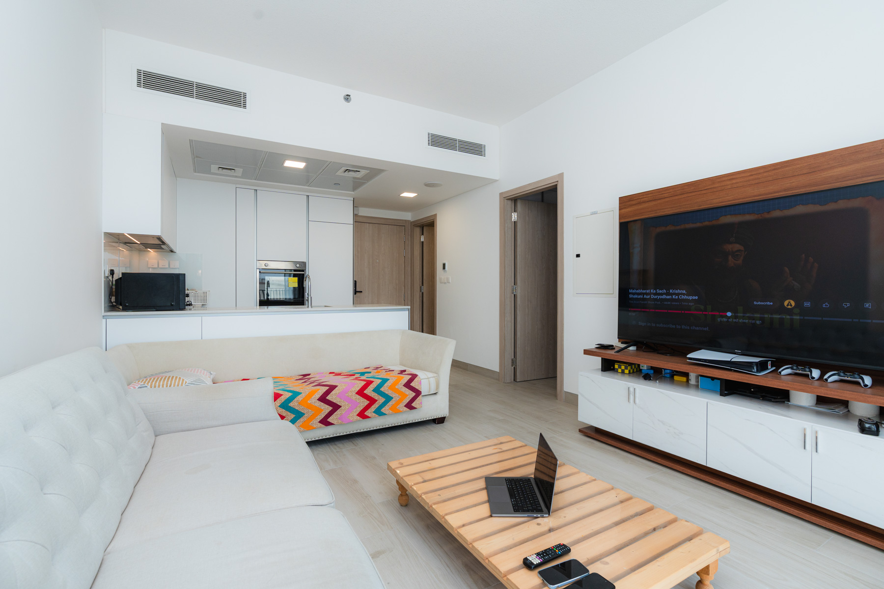 1 BR For Sale | Large Balcony | Prime Location - Exclusive Links