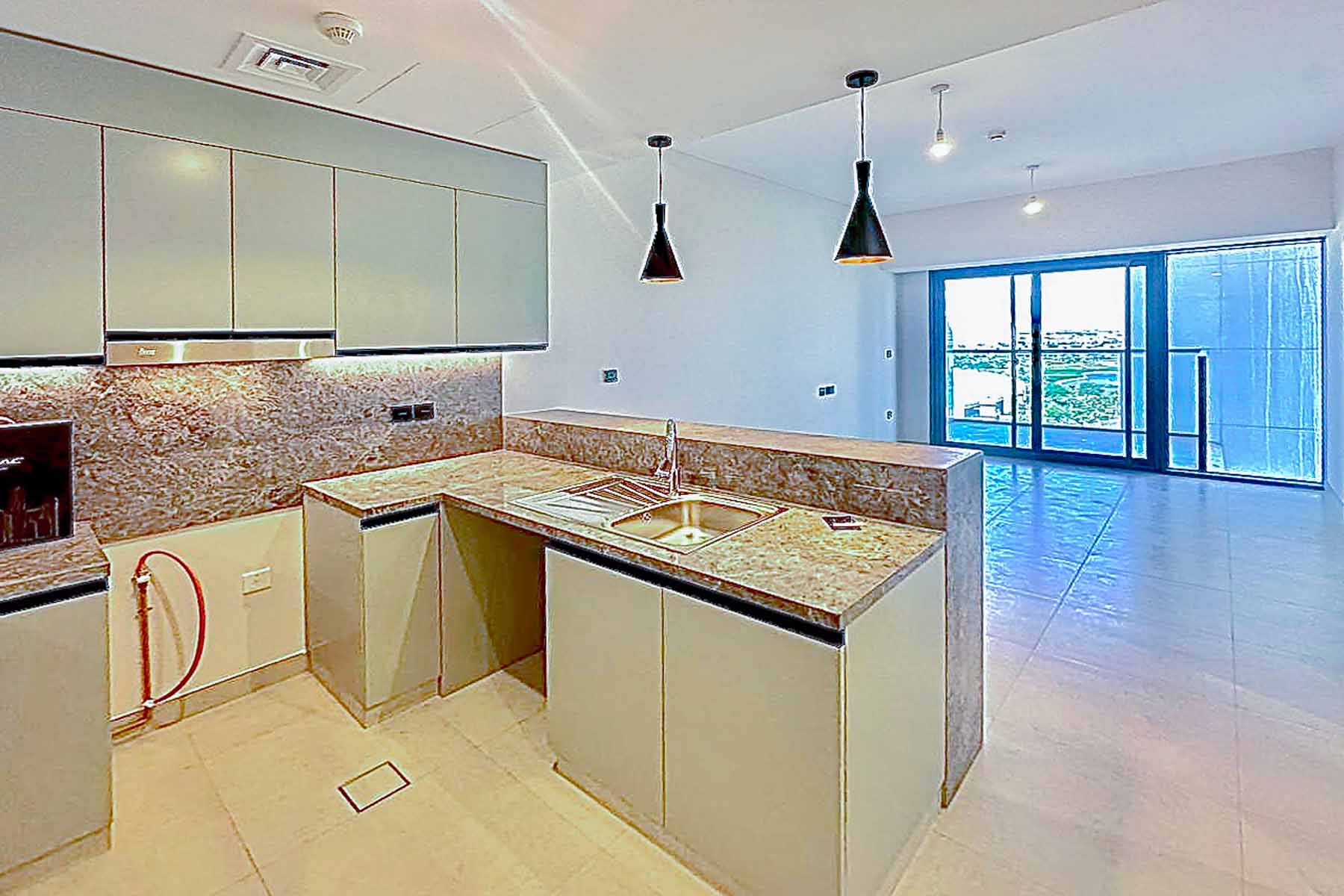 Golf Course Views | Study | Tenanted - Exclusive Links