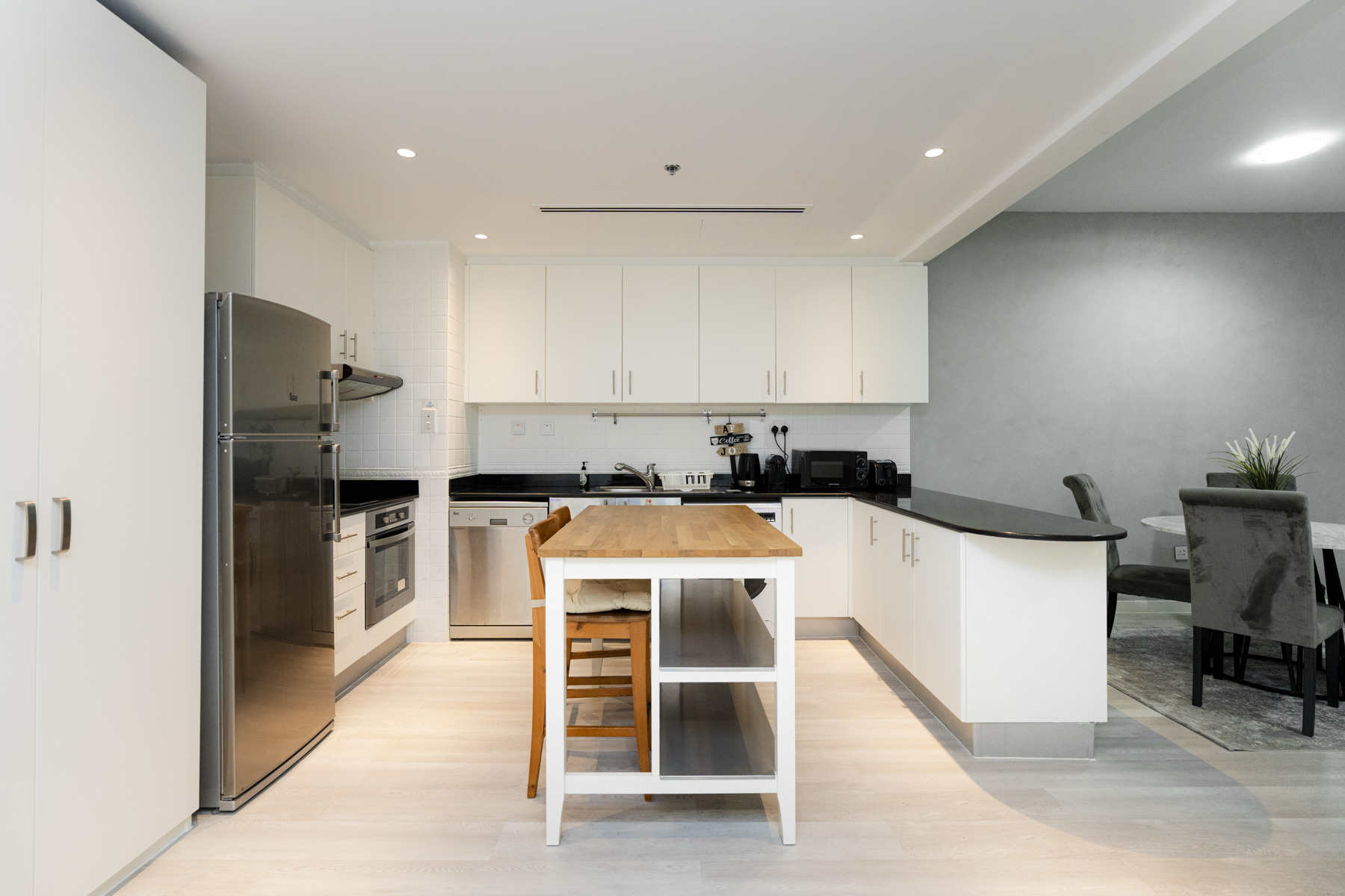 Exclusive | Upgraded | Prime Location - Exclusive Links