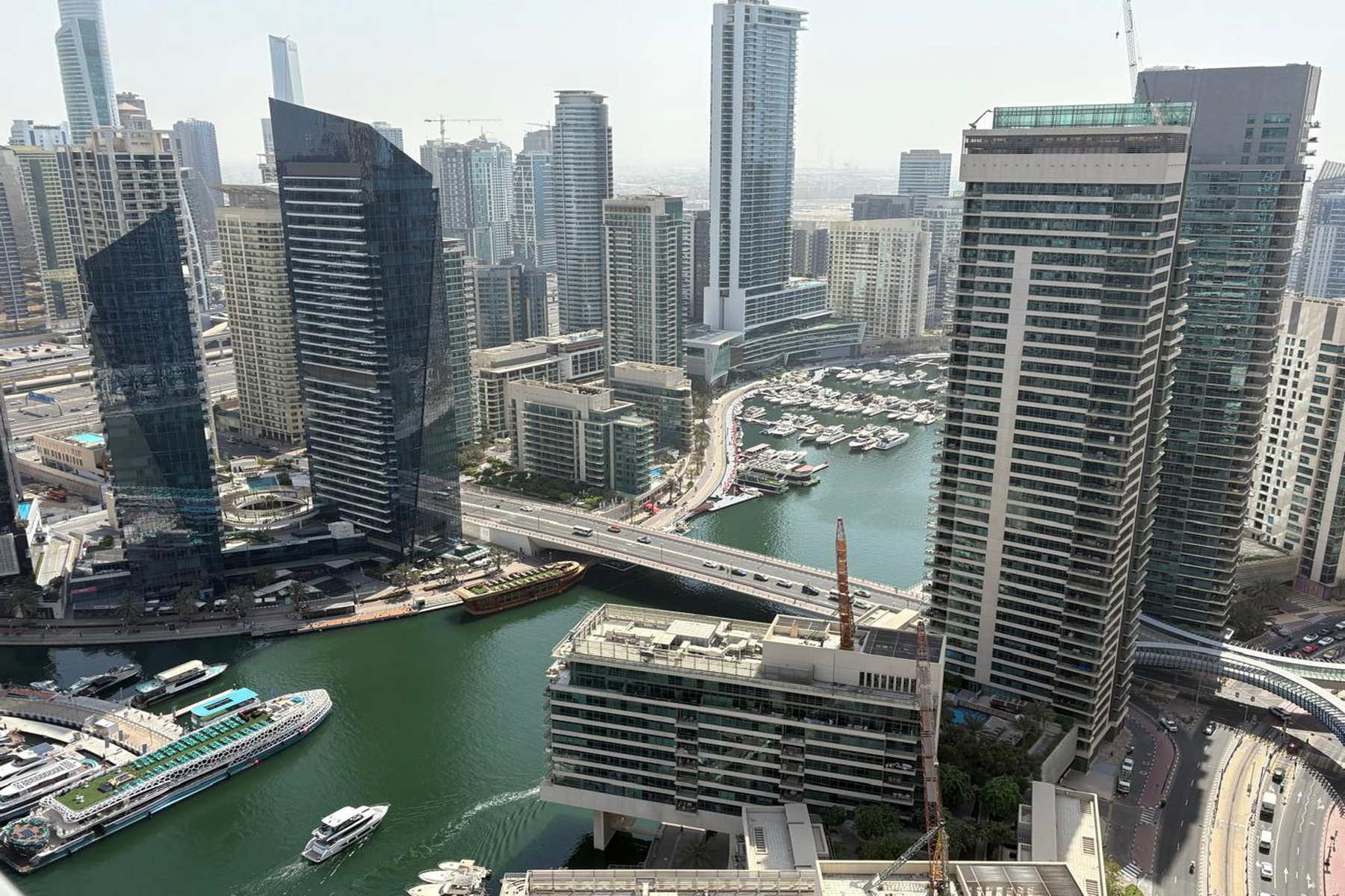 VACANT | Marina View | Unfurnished - Exclusive Links