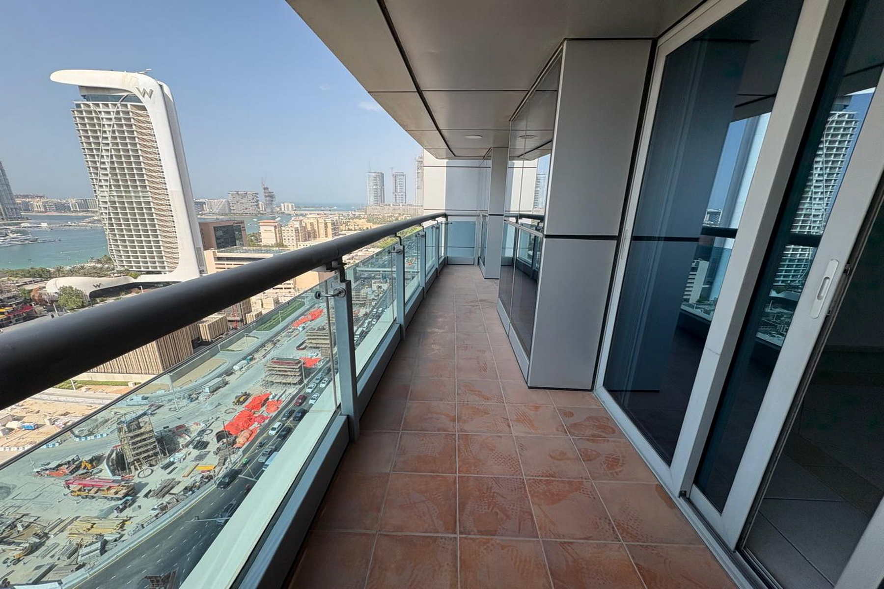 Prime Location | Vacant | Sea Facing - Exclusive Links