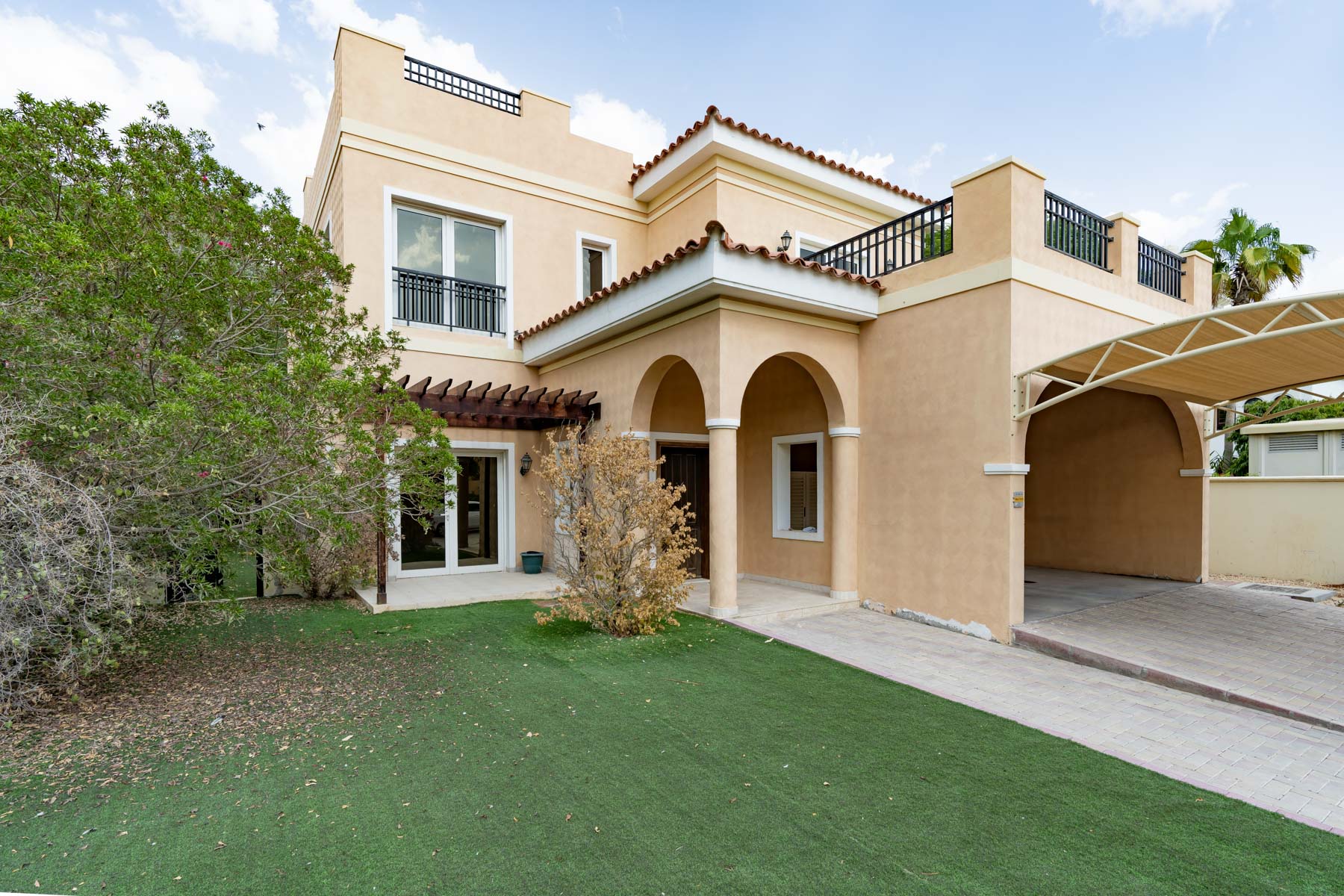 Corner Plot | Vacant | Close to School - Exclusive Links