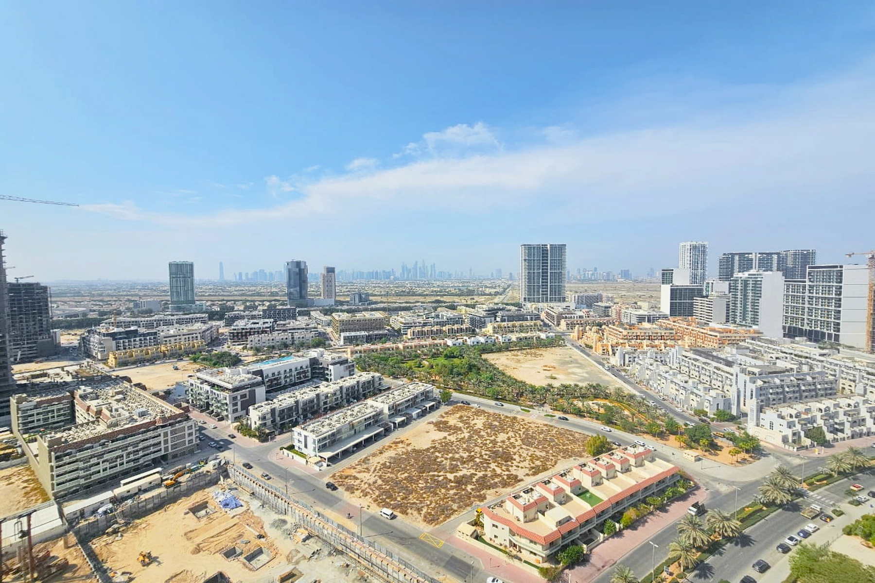 Fully Furnished | High Floor | Tenanted - Exclusive Links