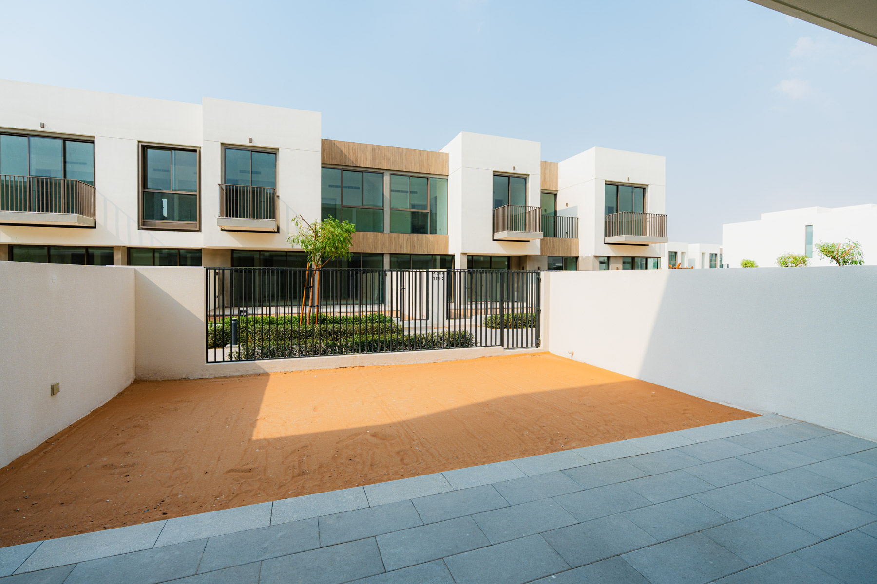 Available I Amasing Location I Across Pool - Exclusive Links