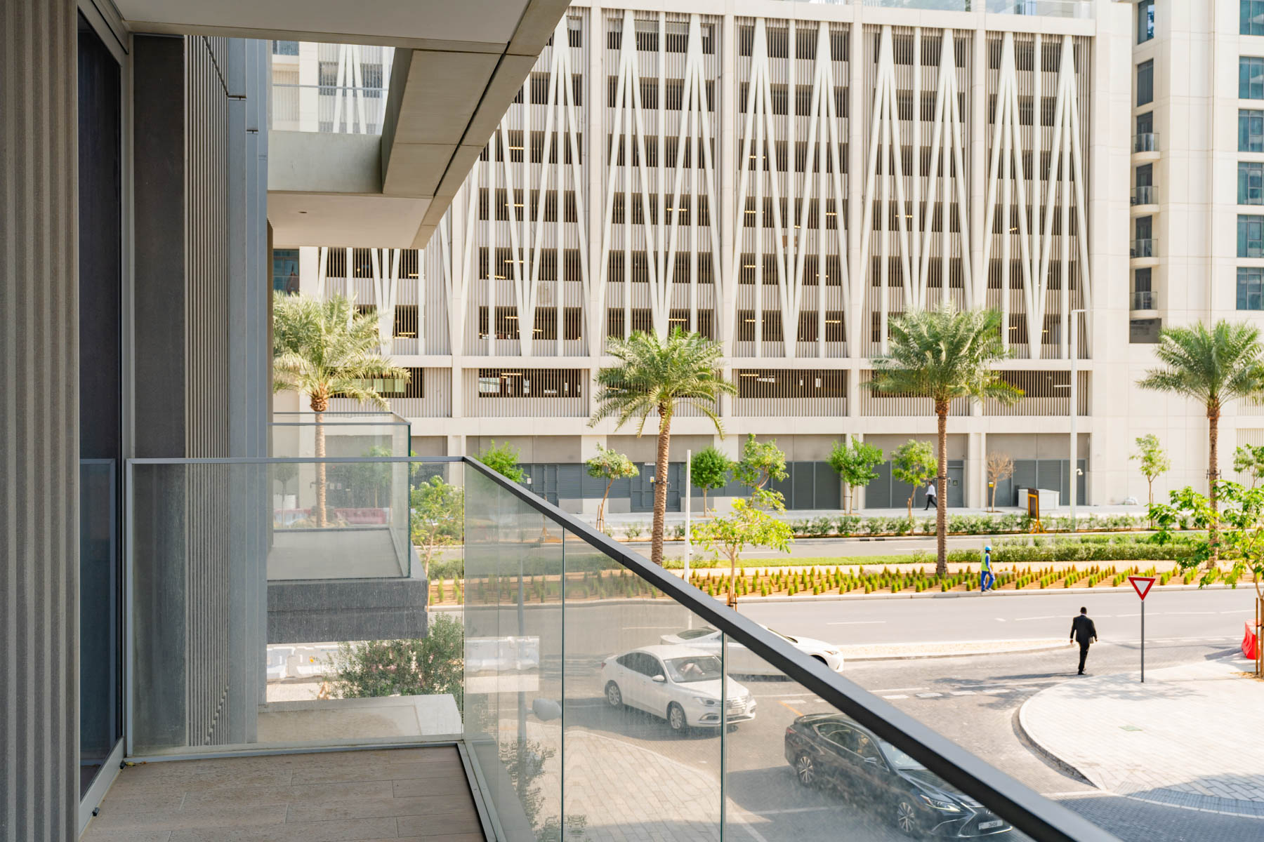 Luxury Living | Chiller Free | Prime Location - Exclusive Links