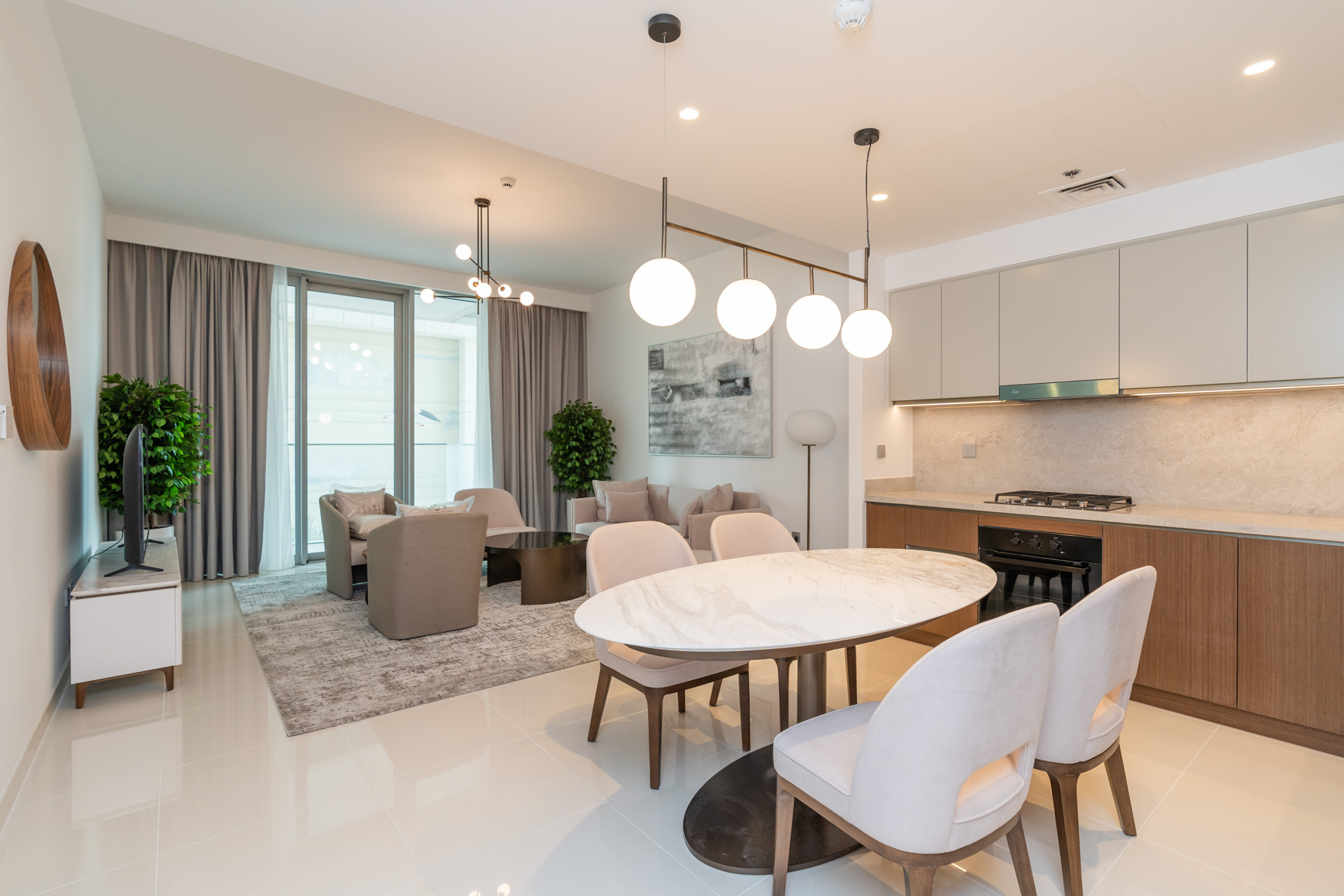 Luxury Living | Prime Location | Chiller Free - Exclusive Links