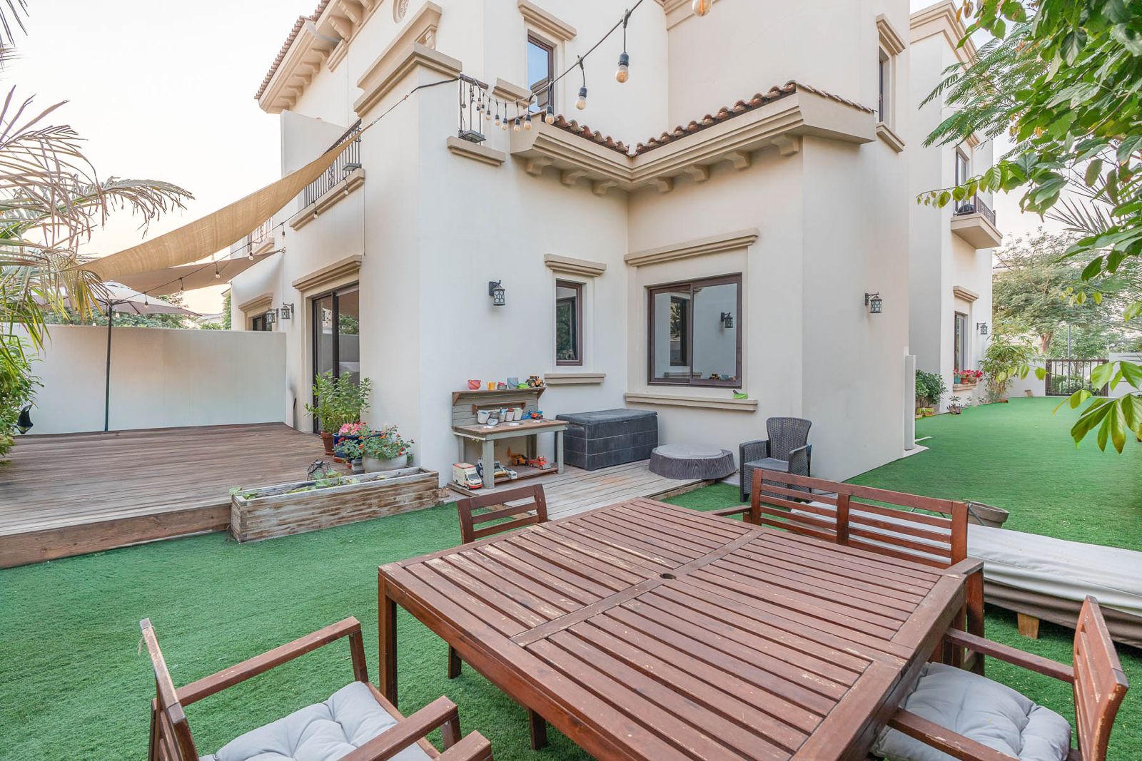 Corner Unit | 4 BR + Maid | Vacant On Transfer - Exclusive Links