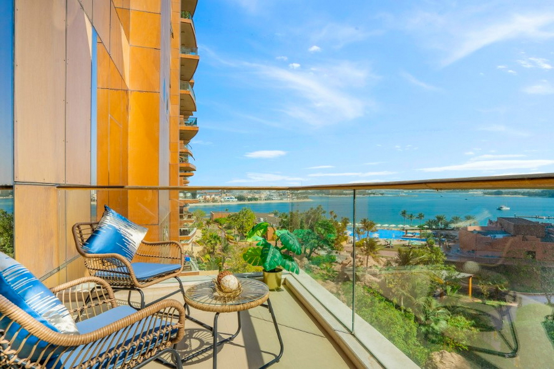 Elegant | Fully Furnished | Modern | VOT - Exclusive Links