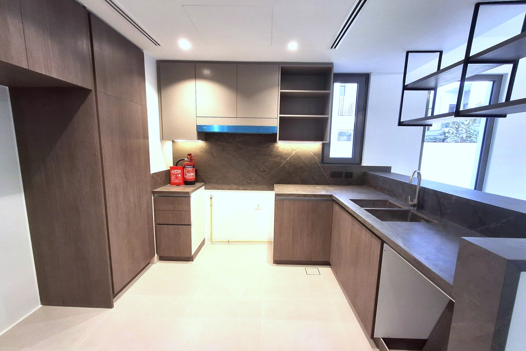 Brand New I Walk to School | Close to Pool - Exclusive Links