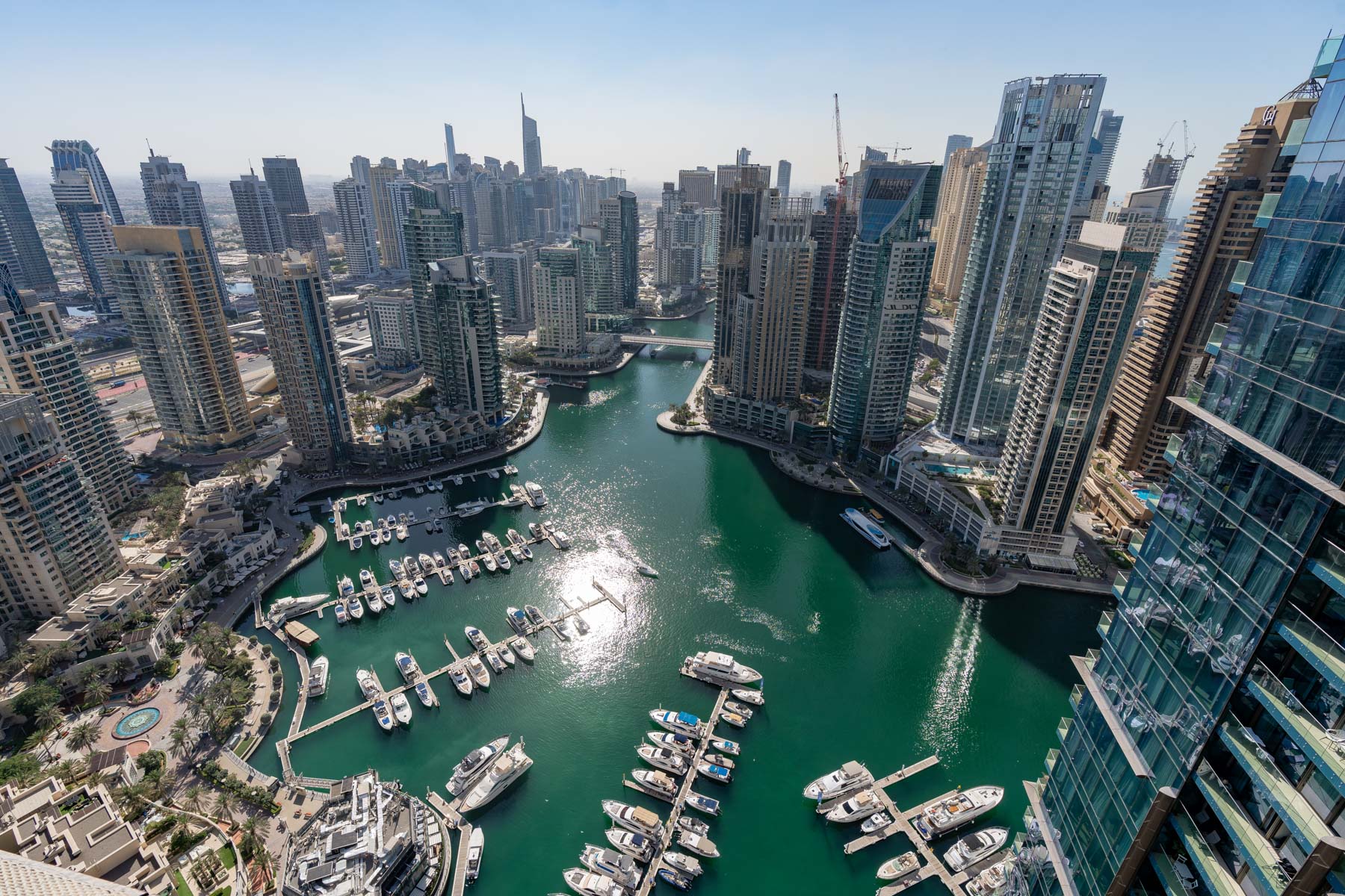 Luxury Living | Vacant | Prime Location - Exclusive Links