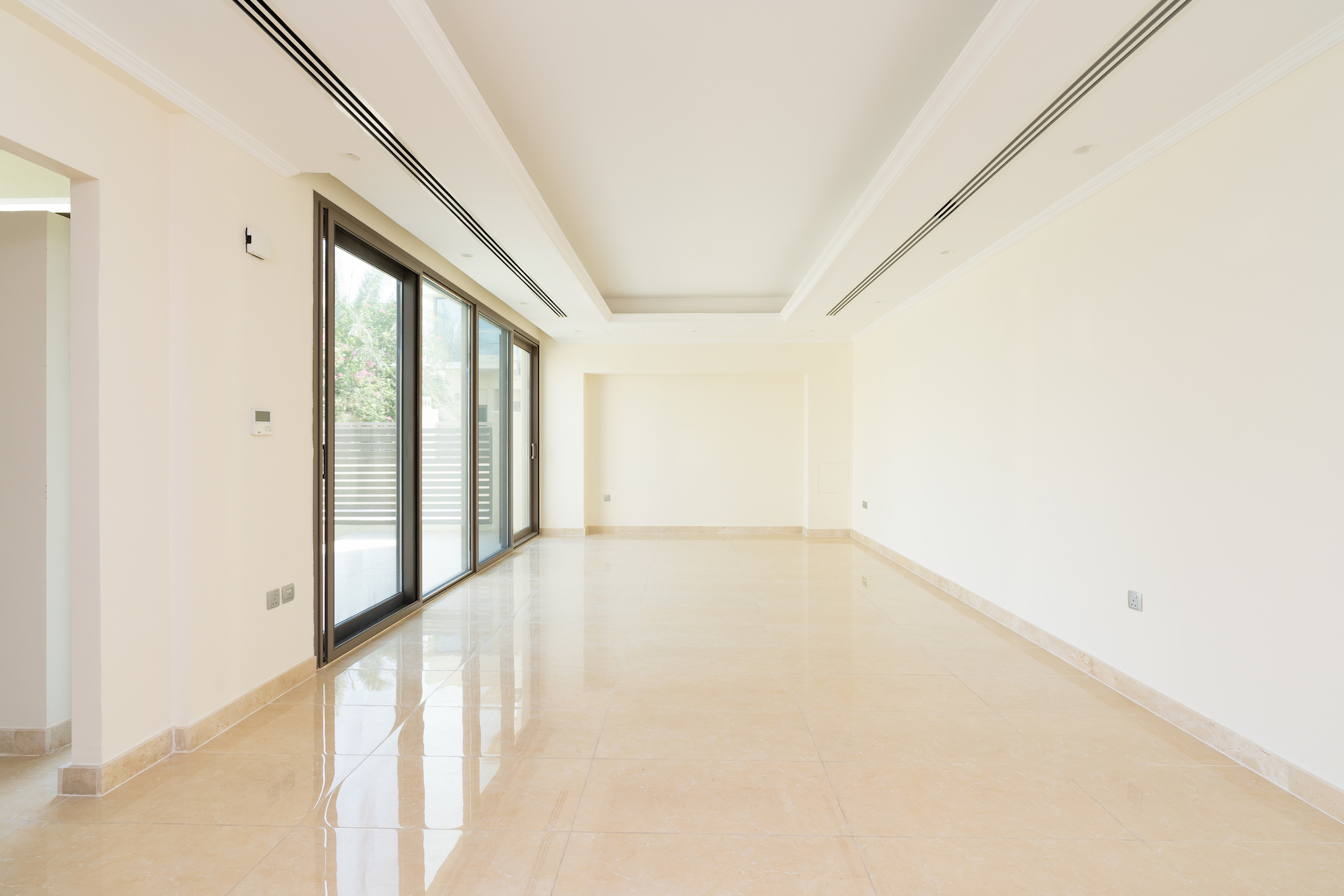 Garden Villa | Available 16th March | 4 BR - Exclusive Links