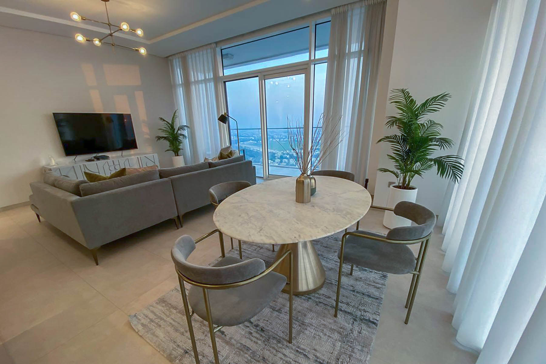 Large 2 BR | Fully Furnished | Balcony - Exclusive Links