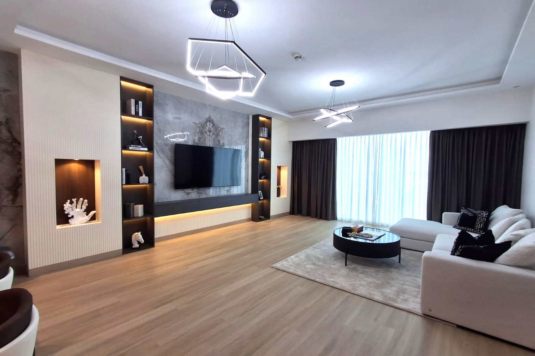 Renovated | Furnished | Very Spacious - Exclusive Links