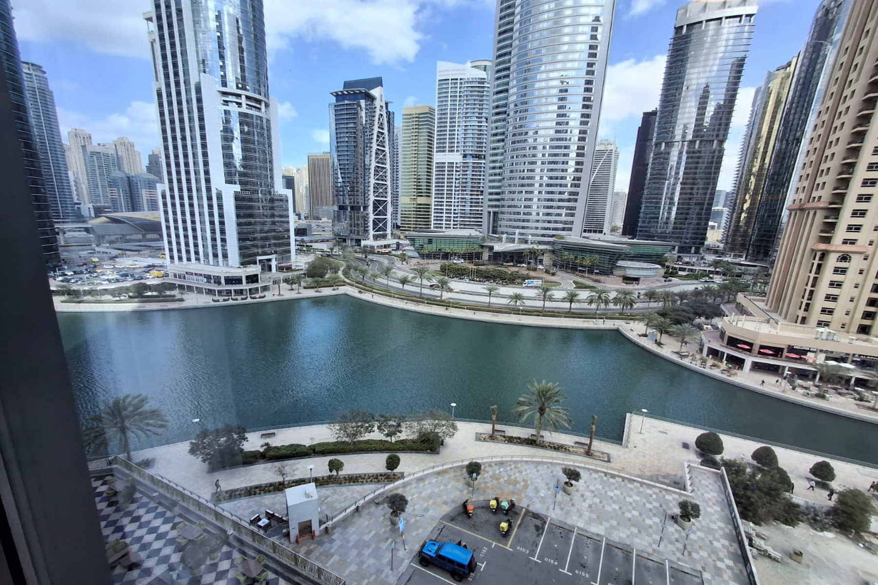 Luxury building | Spacious | Easy Access - Exclusive Links