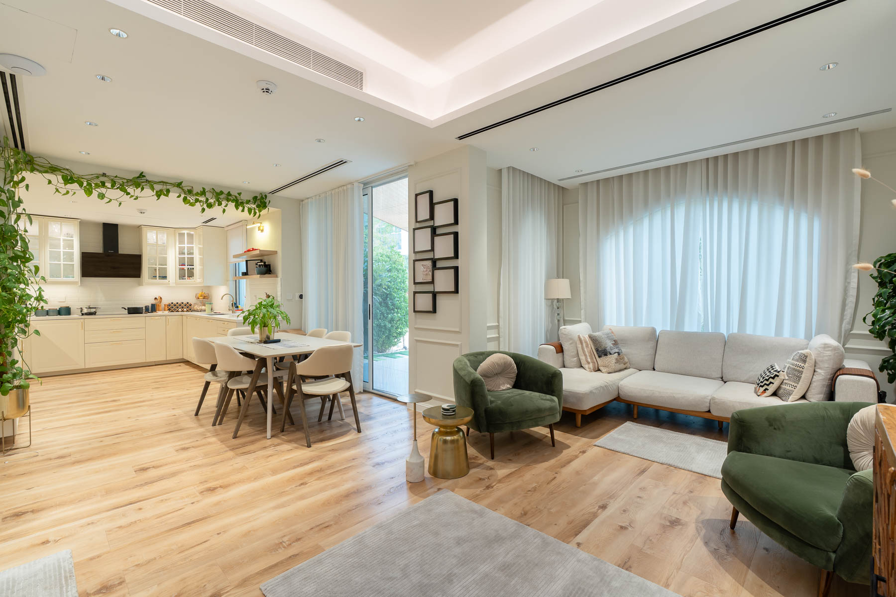 Fully Renovated I Extended I Type G - Exclusive Links