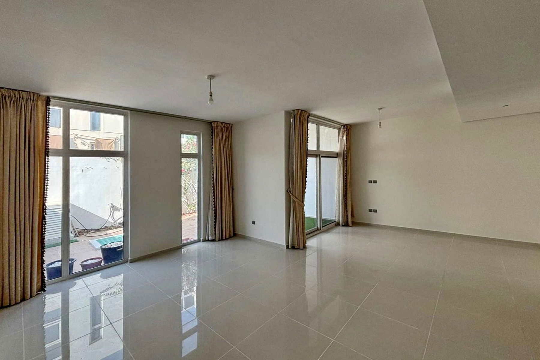 Type R2M14 | Well Maintained | Spacious 3 BR - Exclusive Links