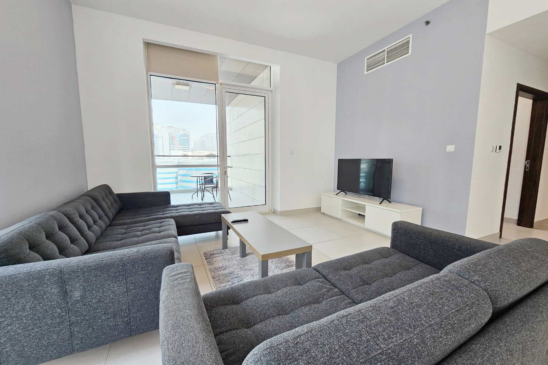 Furnished Modern Spacious | Vacant - Exclusive Links