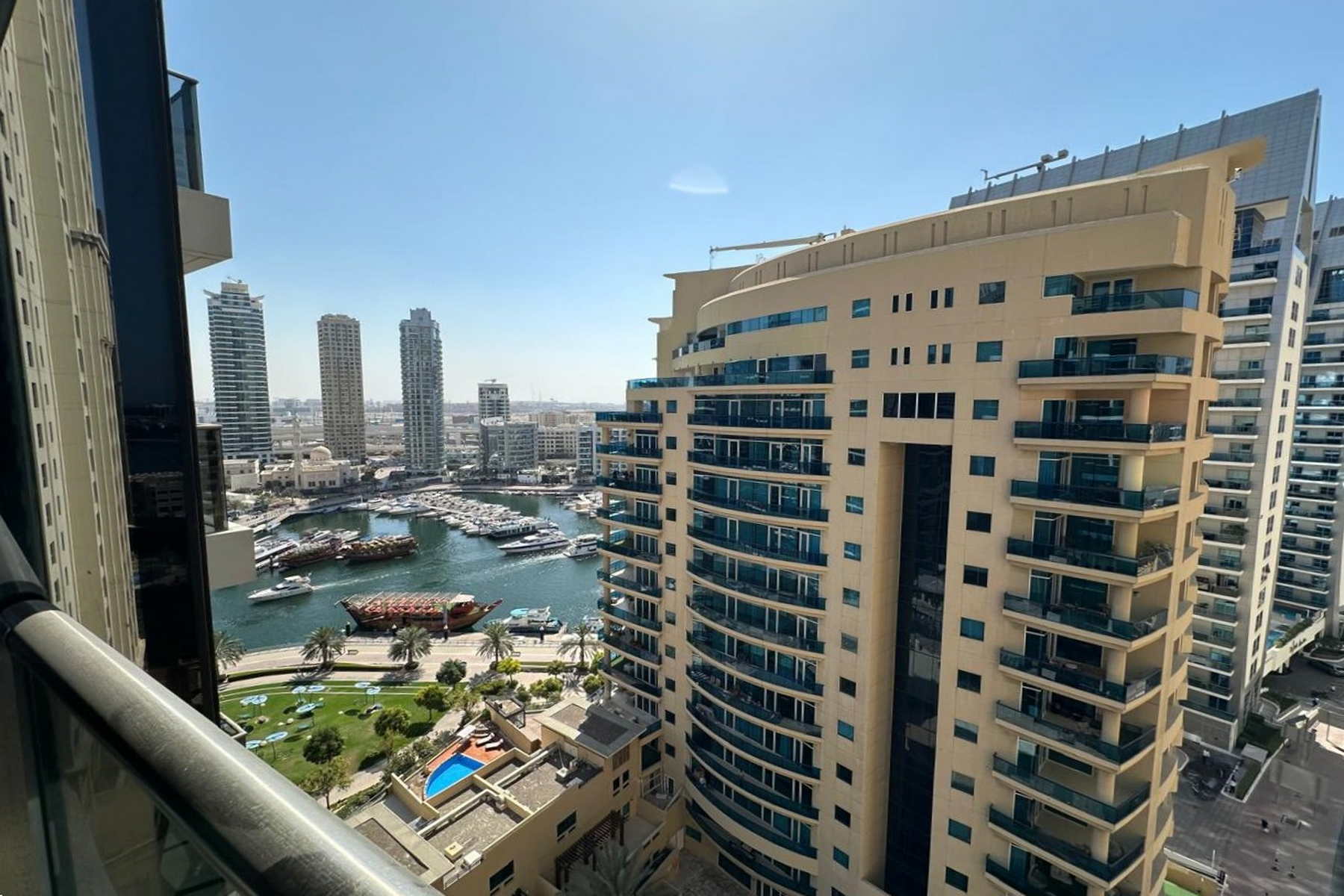 Best Deal | Vacant | Prime Location - Exclusive Links