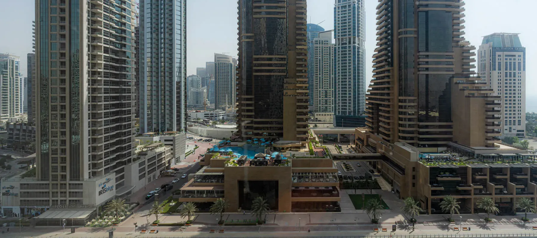 Cayan Tower, Dubai Marina, Dubai - Exclusive Links