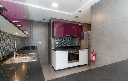 Cayan Tower, Dubai Marina, Dubai -  Exclusive Links