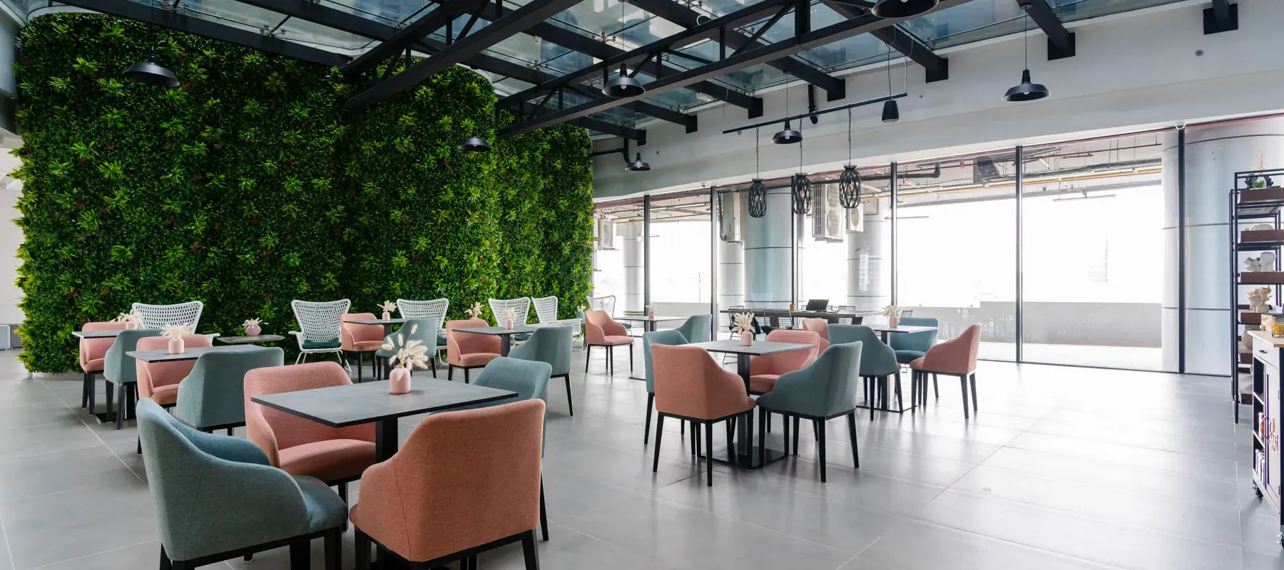 Pyramisa Hotel Apartments, Dubai Land, Dubai - Exclusive Links