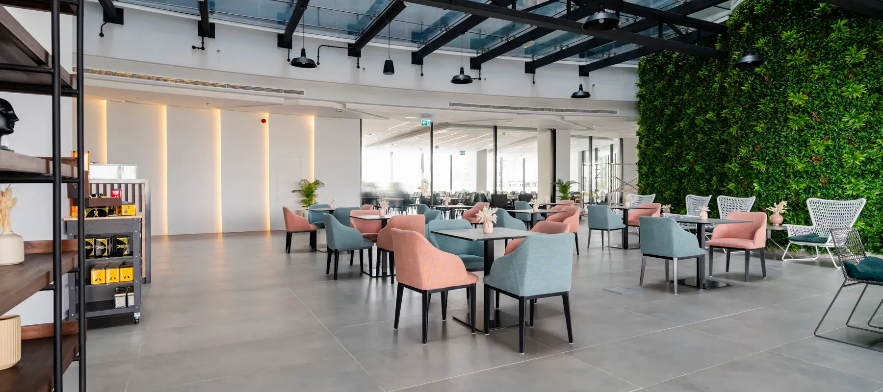 Pyramisa Hotel Apartments, Dubai Land, Dubai - Exclusive Links