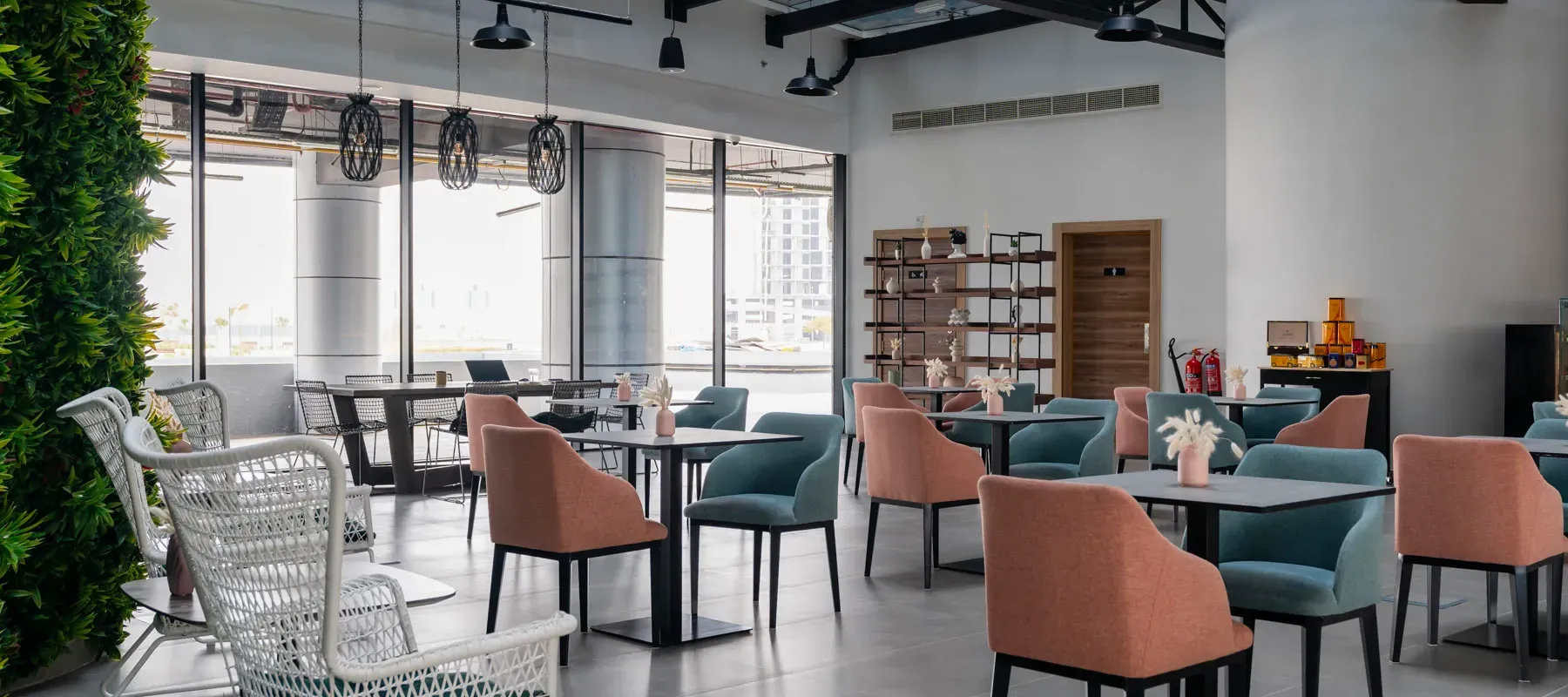 Pyramisa Hotel Apartments, Dubai Land, Dubai - Exclusive Links