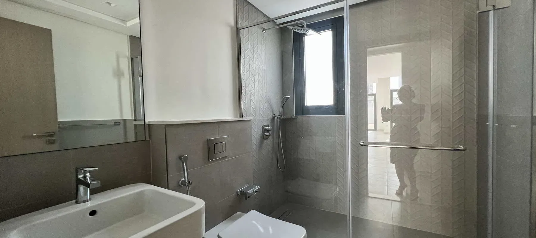 Murooj Al Furjan, Al Furjan, Dubai - Exclusive Links