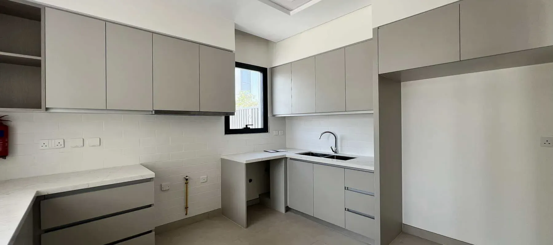 Murooj Al Furjan, Al Furjan, Dubai - Exclusive Links