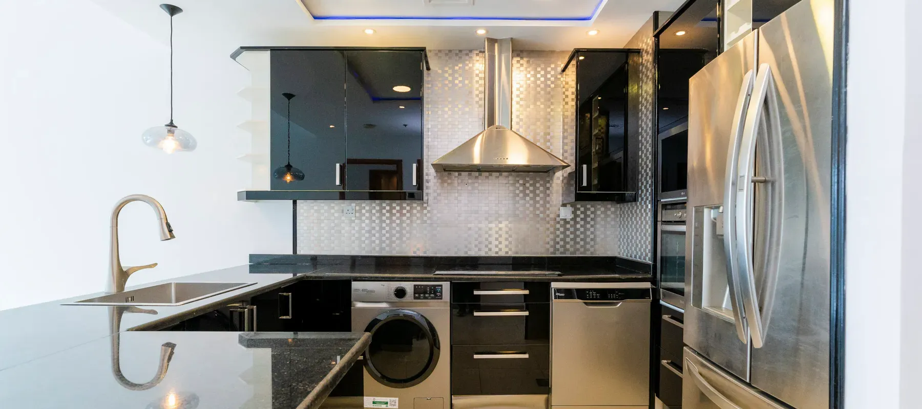 MAG 218, Dubai Marina, Dubai - Exclusive Links