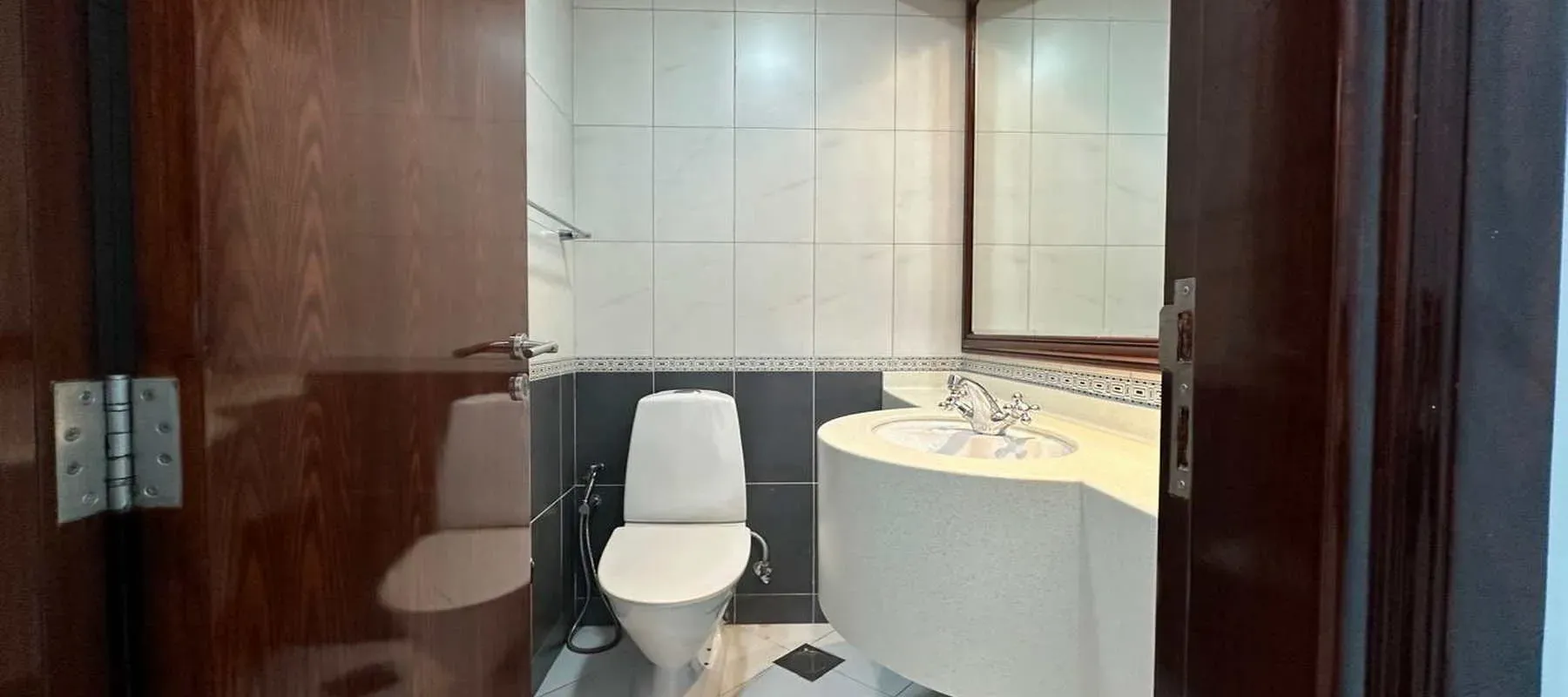 Opal Tower Marina, Dubai Marina, Dubai - Exclusive Links