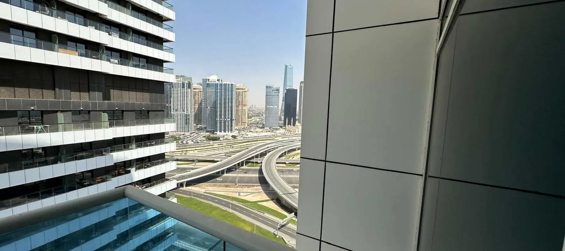 Opal Tower Marina, Dubai Marina, Dubai - Exclusive Links