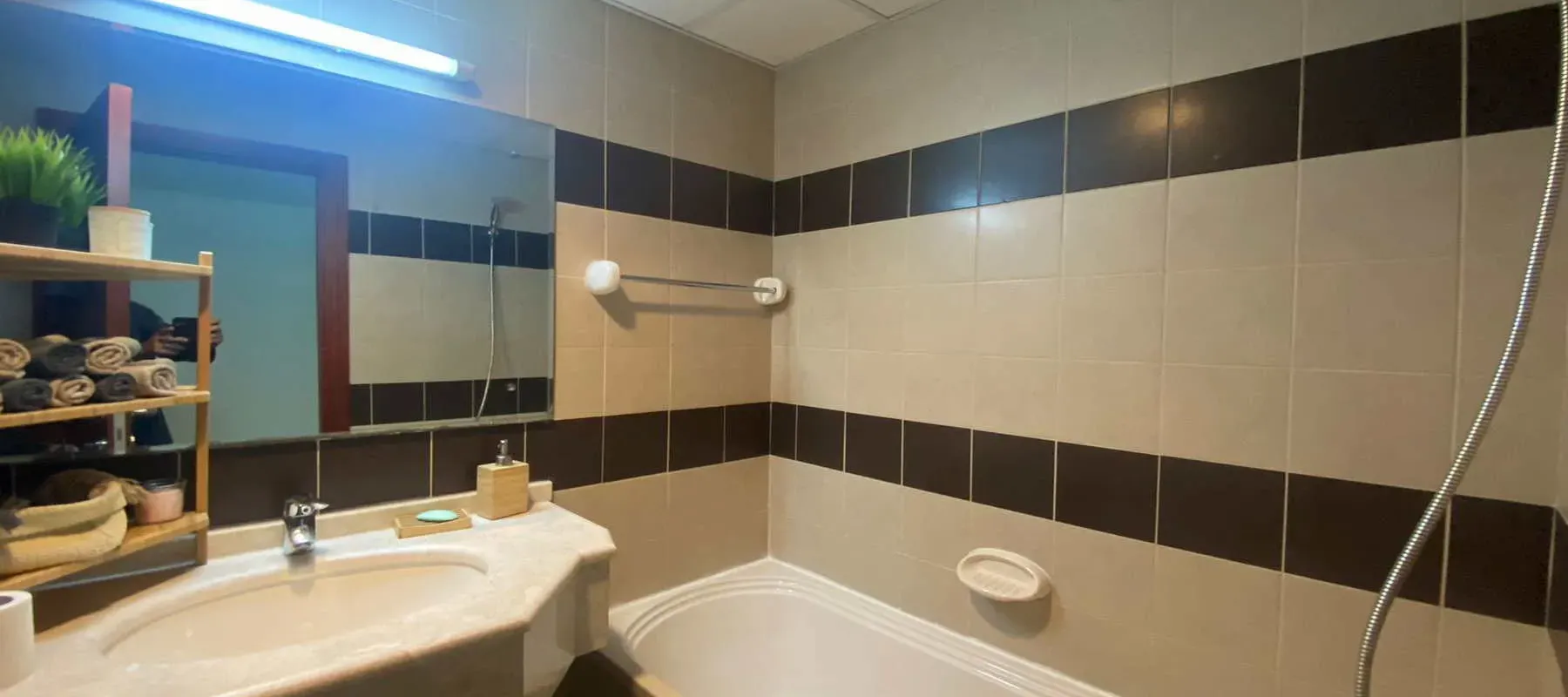 Hub Canal 2, Hub-Golf Towers, Dubai Sports City, Dubai - Exclusive Links