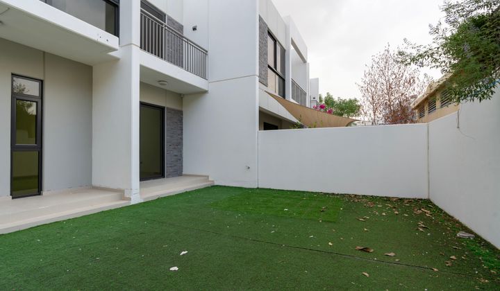 Stunning 3BR| Maid Room | Investment Opportunity - Exclusive Links