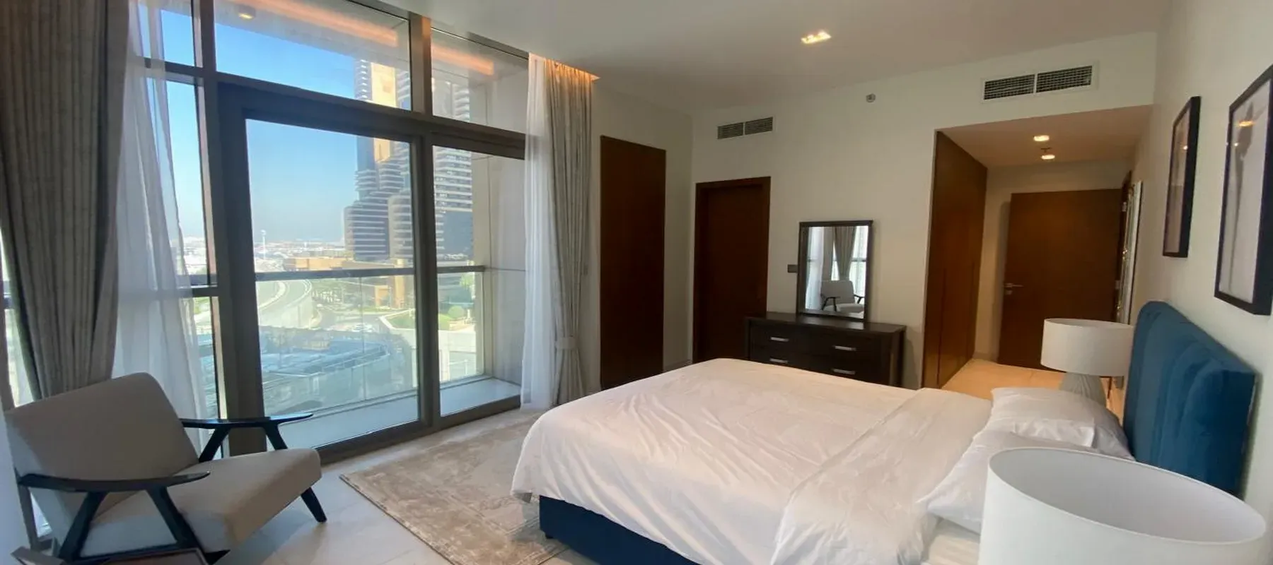No.9, Dubai Marina, Dubai - Exclusive Links