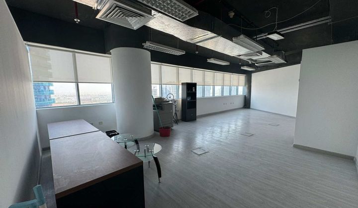 Office Space | Vacant | Prime Location - Exclusive Links