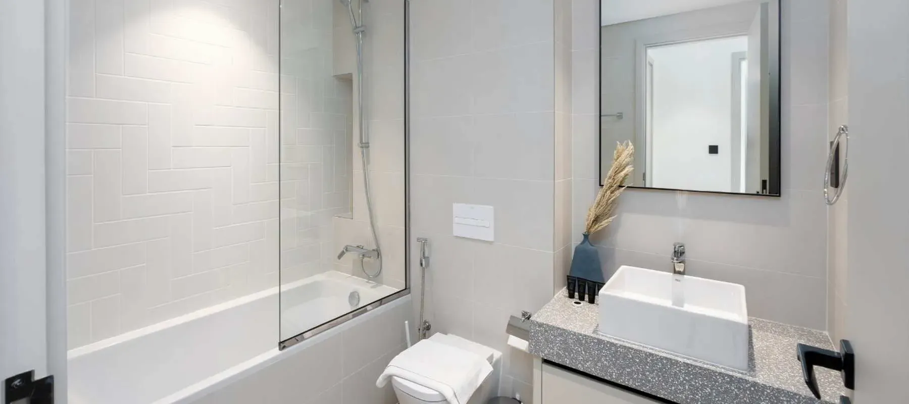 Marina Vista Tower 2, EMAAR Beachfront, Dubai Harbour, Dubai - Exclusive Links