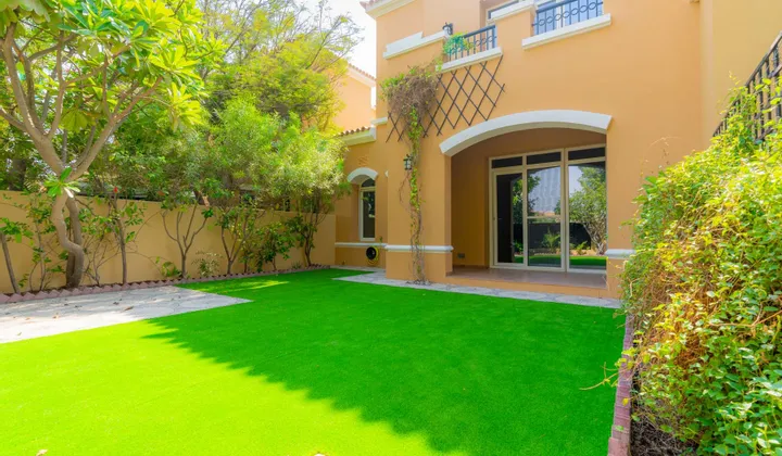 2 bedroom townhouse To Let - Exclusive Links