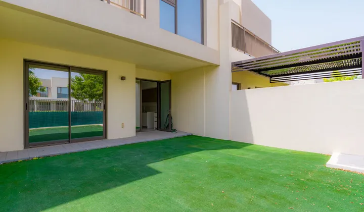 3 bedroom townhouse To Let - Exclusive Links