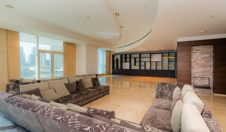 4 bedroom penthouse To Let - Exclusive Links