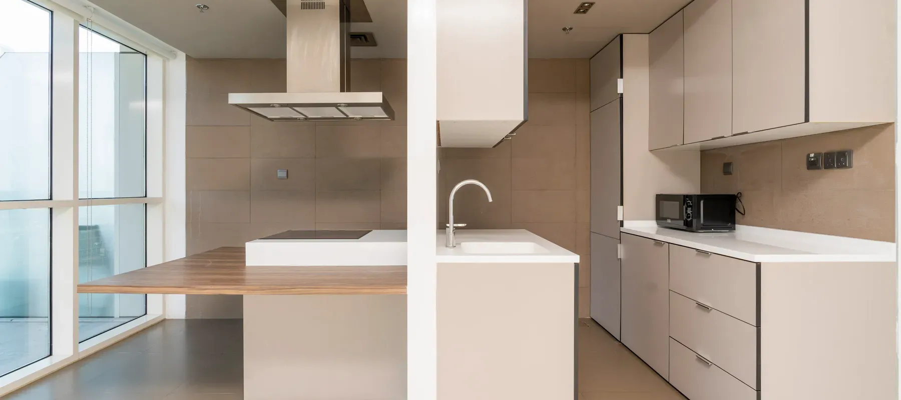 West Avenue Tower, Dubai Marina, Dubai - Exclusive Links